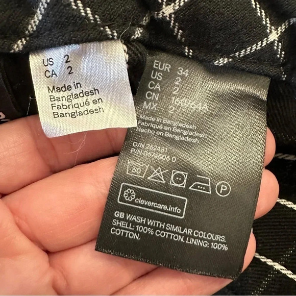 H&M Divided Women's Short A-Line High Waisted Skirt with Front Buttons Sz 2 GUC - Picture 5 of 6